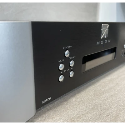 Moon 240i Black Friday